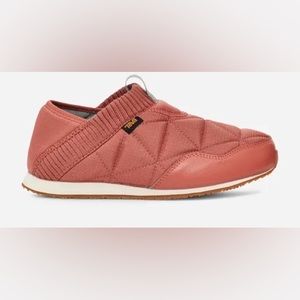 ReEmber Teva Slip-On, Used in Great Condition